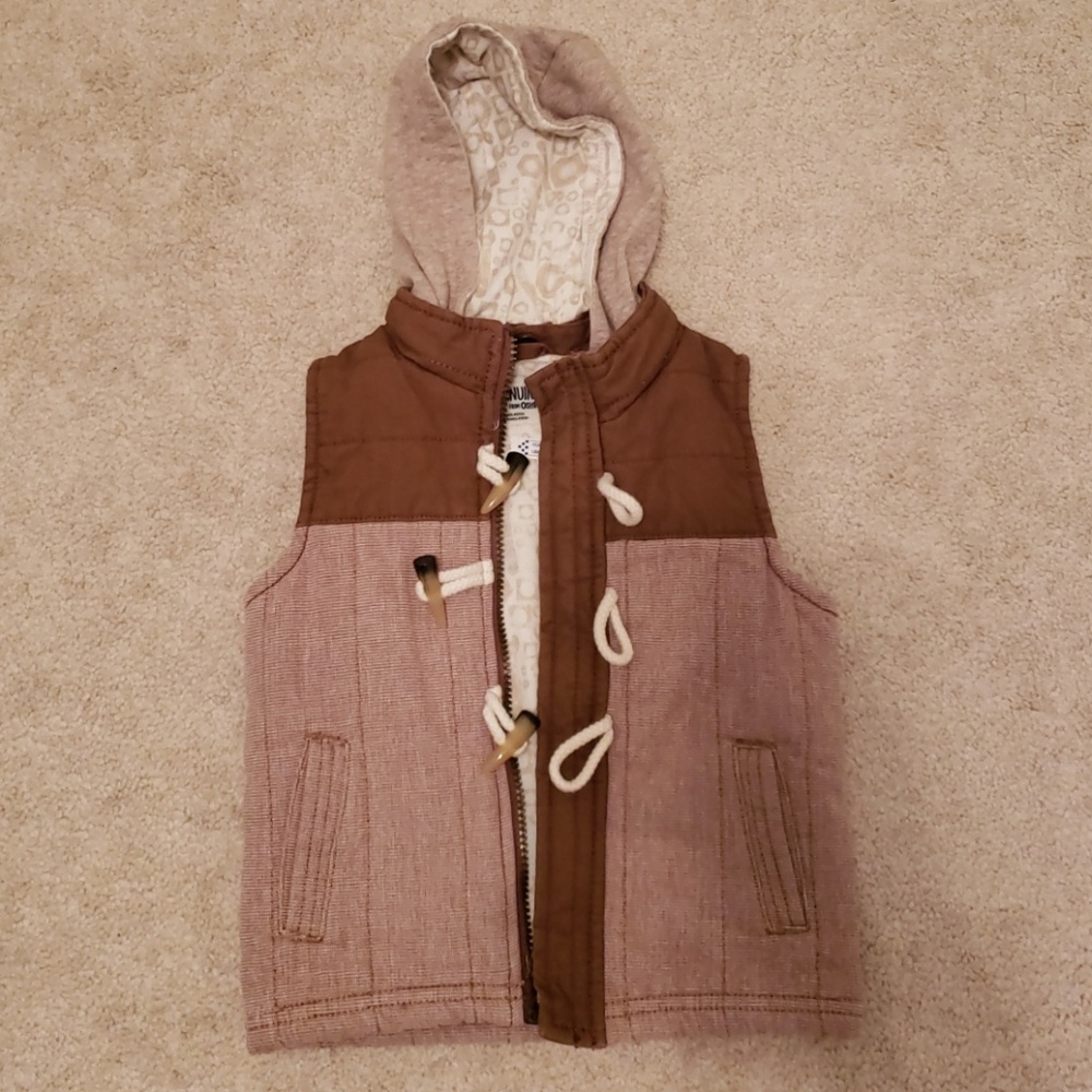 Oshkosh for Target 2T boys vest